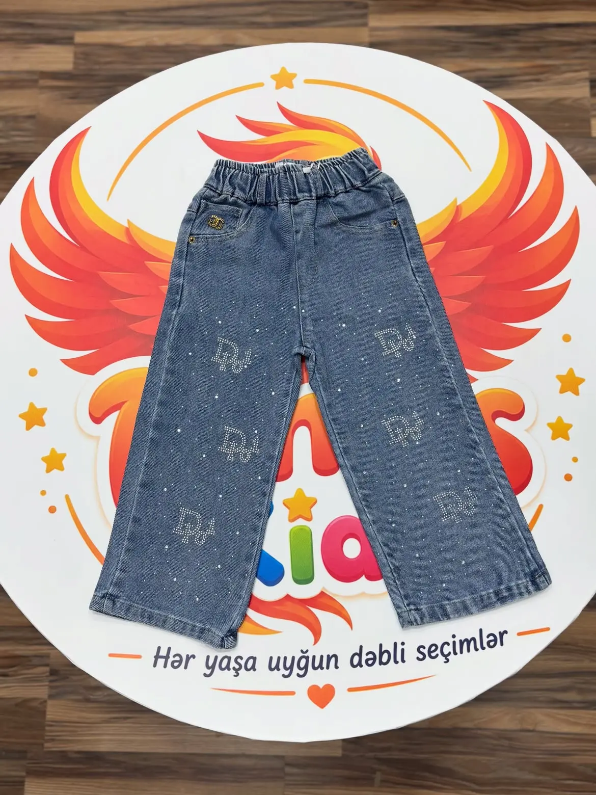 trousers with eyebrows